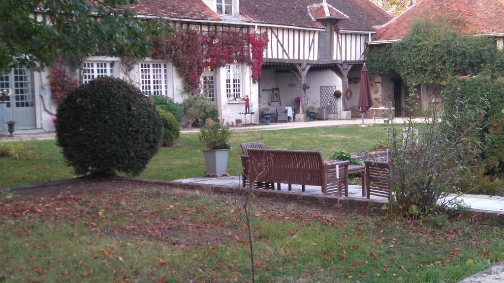 Bed and Breakfast Domaine De La Creuse Moussey  Екстер'єр фото
