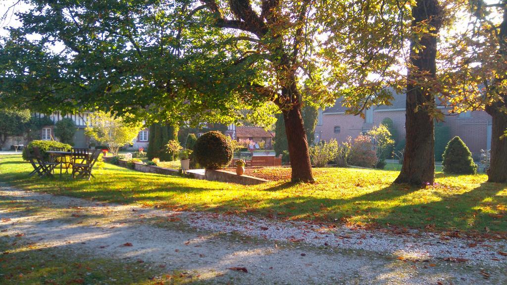 Bed and Breakfast Domaine De La Creuse Moussey  Екстер'єр фото